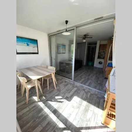 Spacieux Studio Sur Le Port De Hyeres Exterior photo