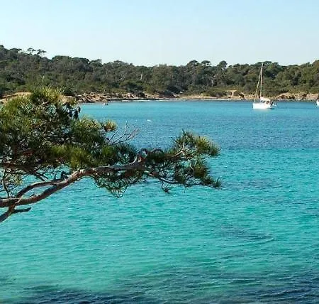 Spacieux Studio Sur Le Port De Hyeres Exterior photo